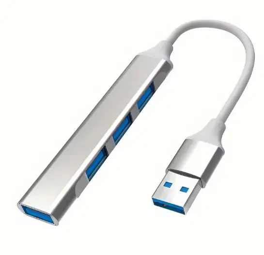 Порти USB 3.0 хаба Andowl Q-HU1BX1 крупним планом під кутом
